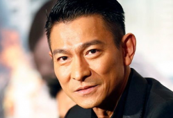 刘德华 电视剧,演绎经典电视剧的传奇人生